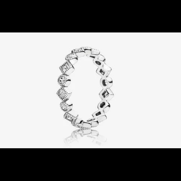 Pandora Ring